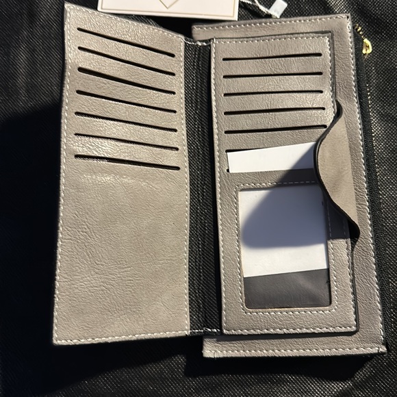 Gray Wallet - Picture 2 of 3
